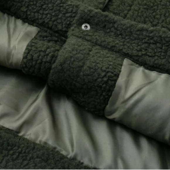 Teddy Bear Faux Shearling Trucker Jacket | Olive - Picture 4 of 5